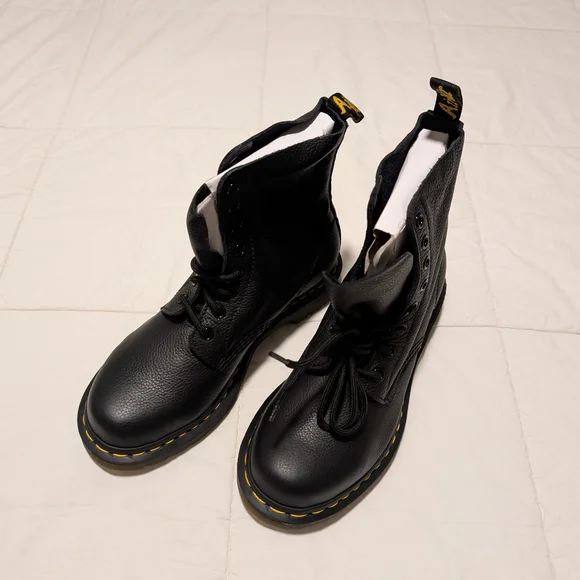 Black Leather Lace-Up Boots - Picture 2 of 16